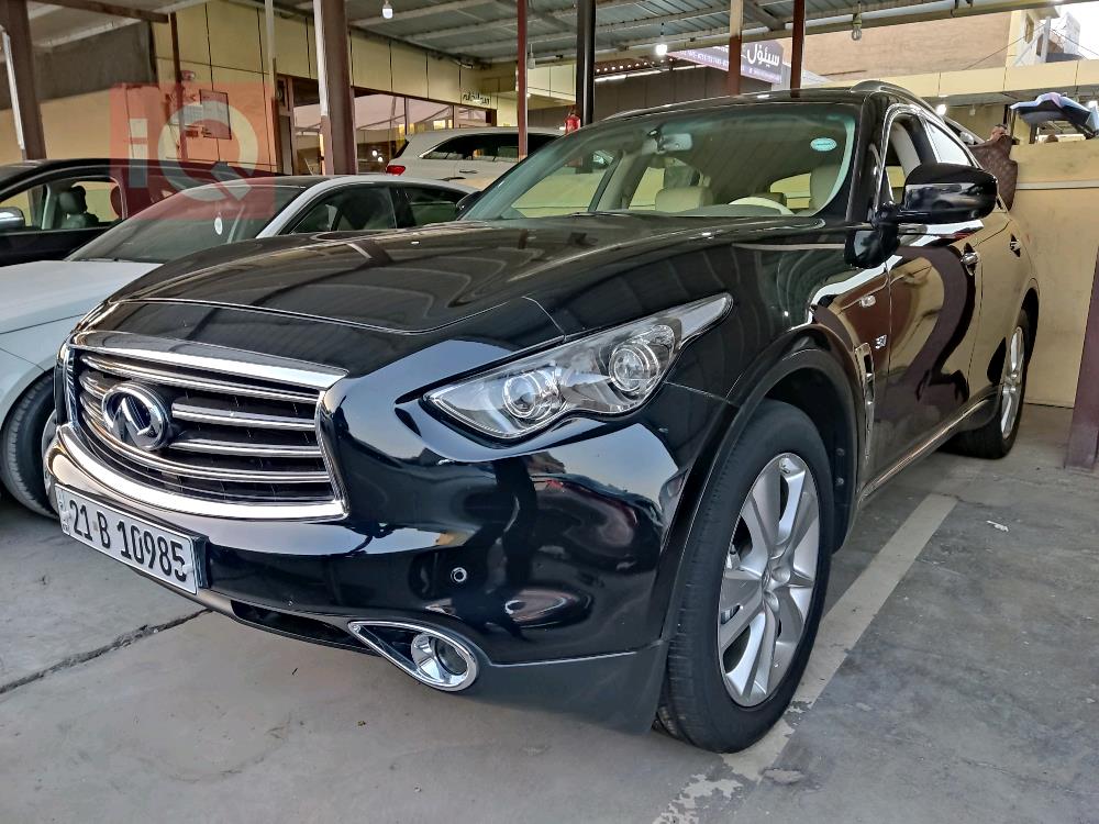 Infiniti QX70